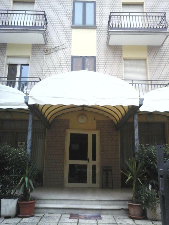 Residence Edera Rimini Exterior photo